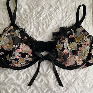 Victoria secret embroidered bra